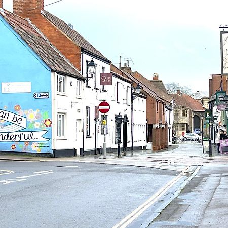 Large Family-Friendly 2Bd Glastonbury Retreat, Sleeps 5 エクステリア 写真
