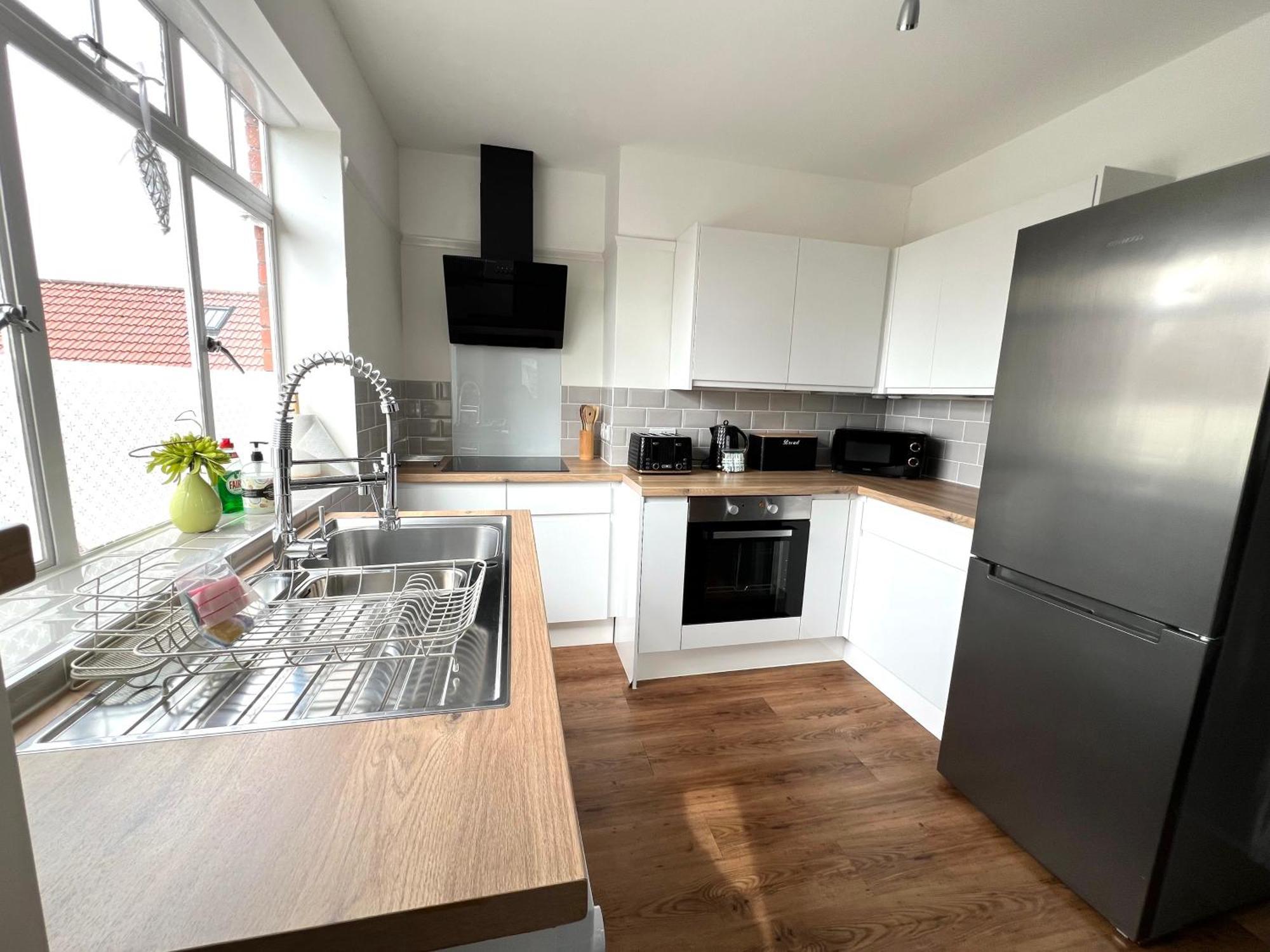 Large Family-Friendly 2Bd Glastonbury Retreat, Sleeps 5 エクステリア 写真