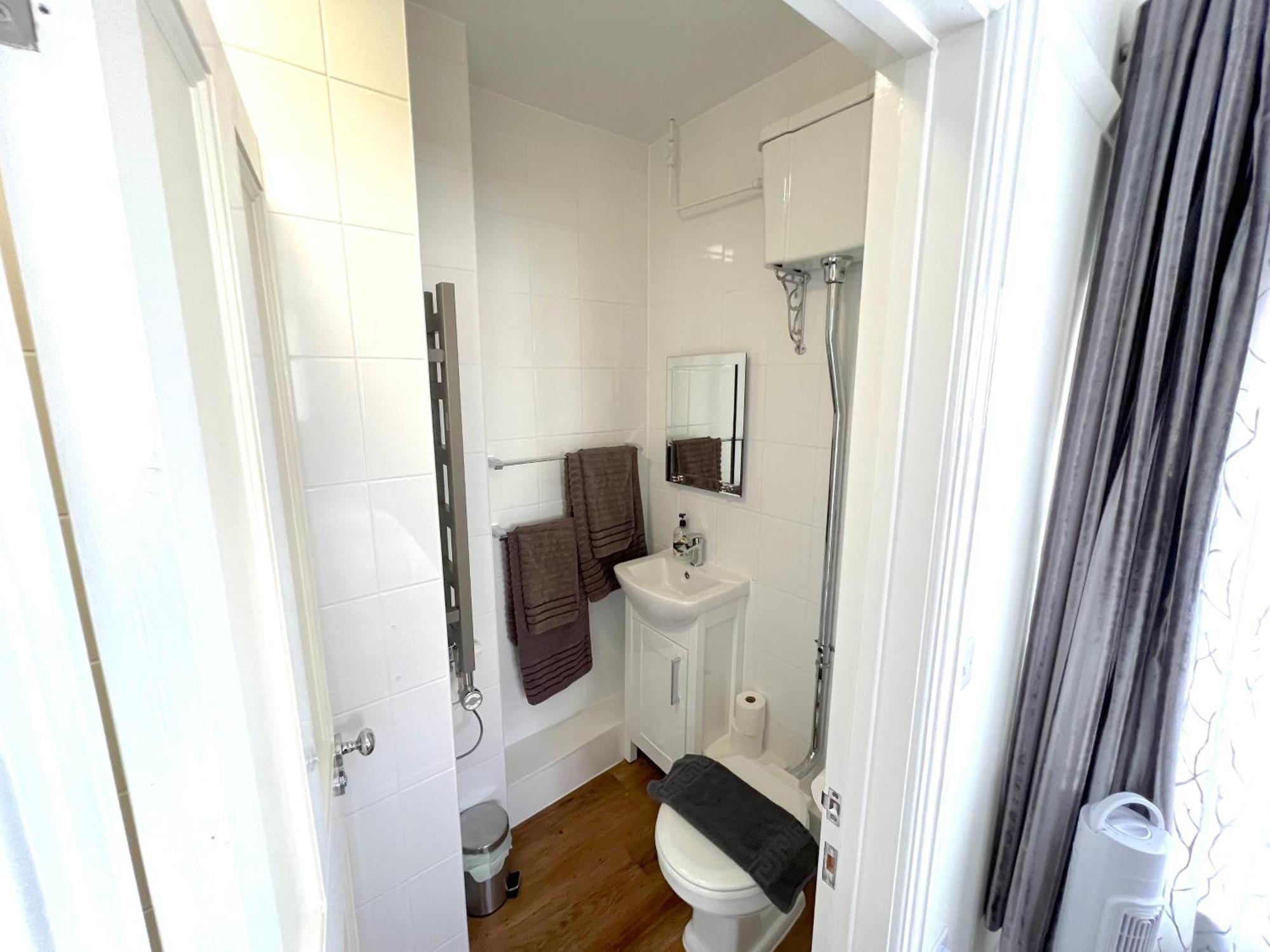 Large Family-Friendly 2Bd Glastonbury Retreat, Sleeps 5 エクステリア 写真